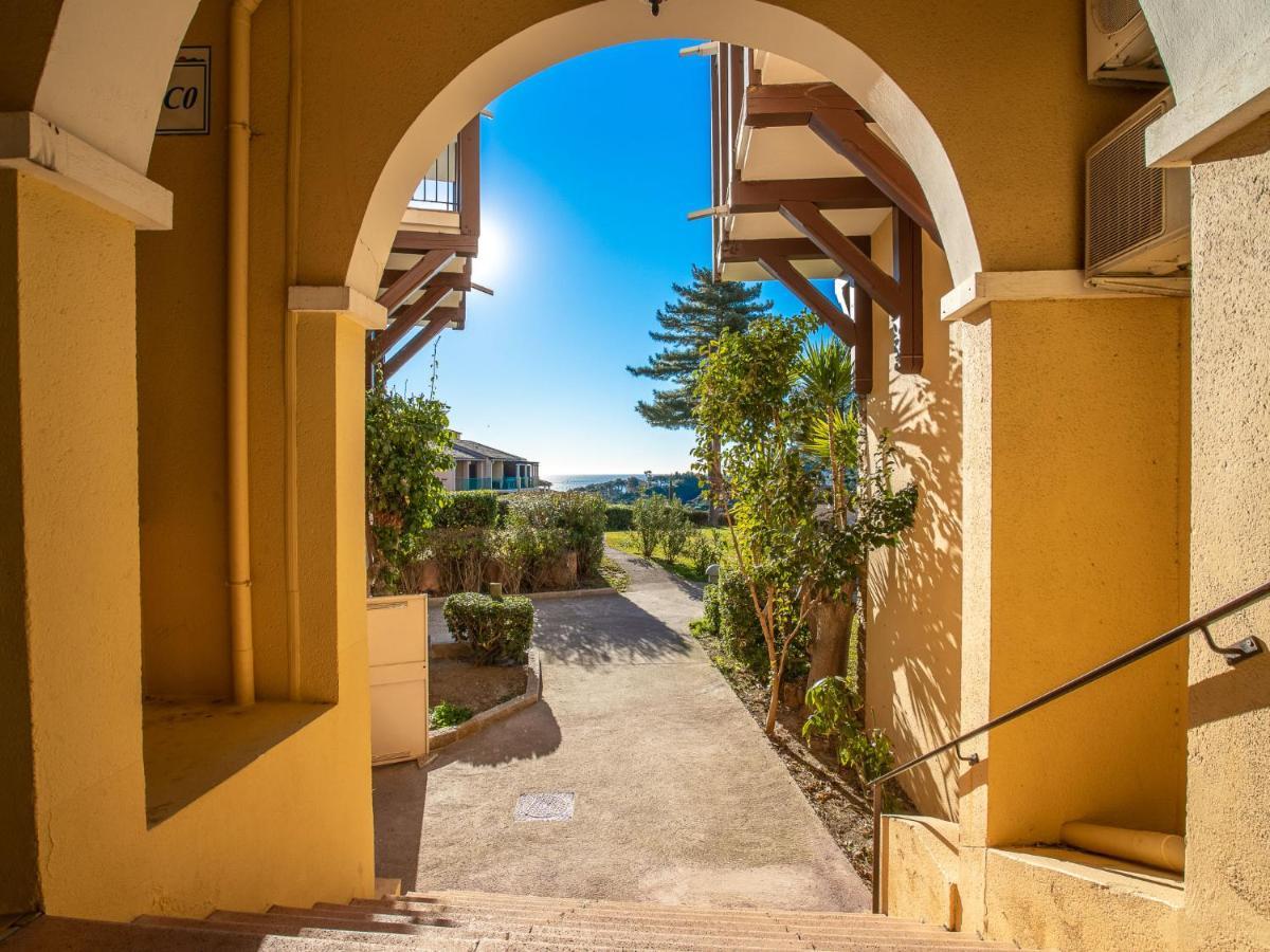 Apartment Village Cap Esterel - Le Village-52 By Interhome Сен-Рафаель Екстер'єр фото