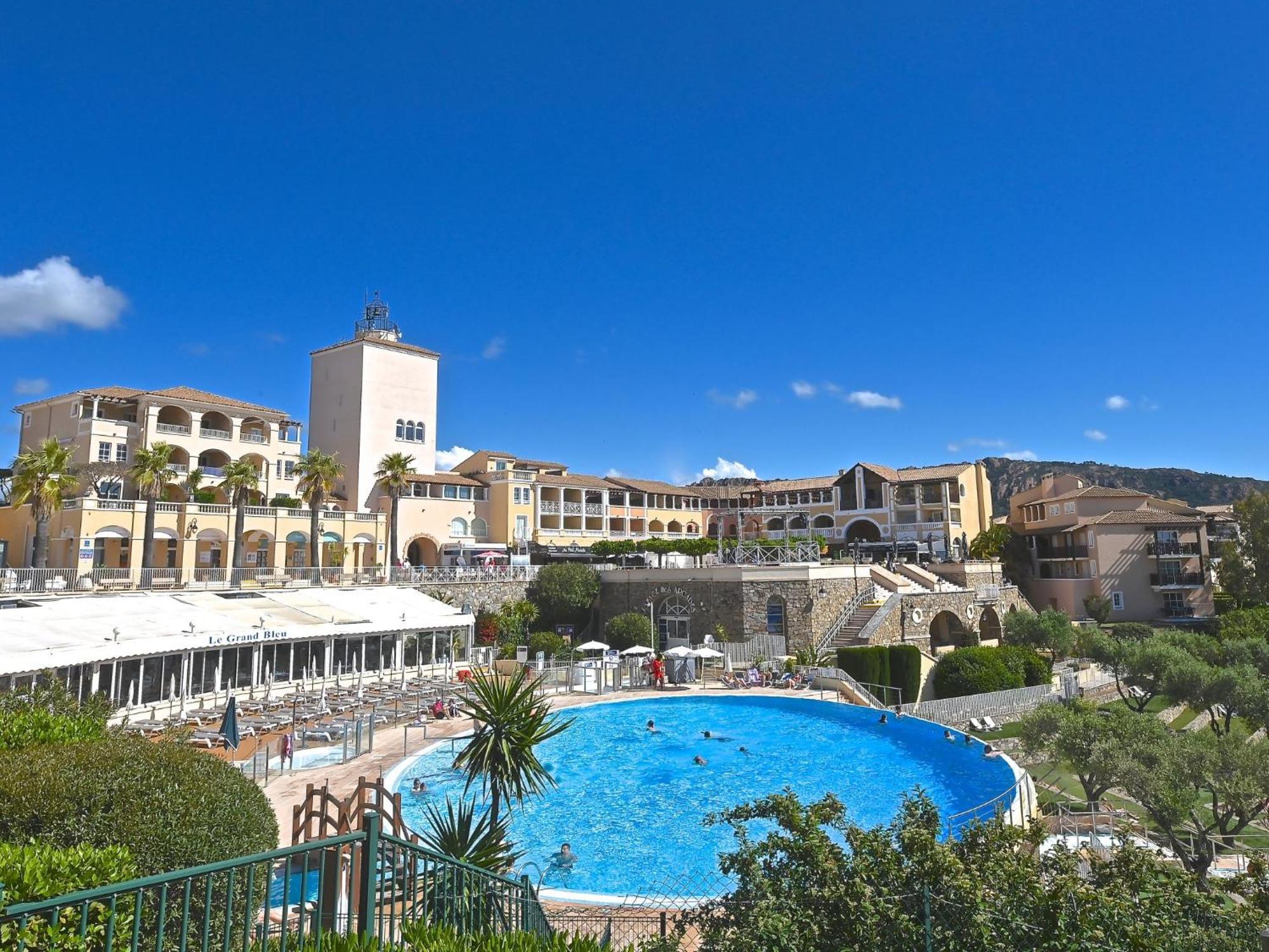 Apartment Village Cap Esterel - Le Village-52 By Interhome Сен-Рафаель Екстер'єр фото