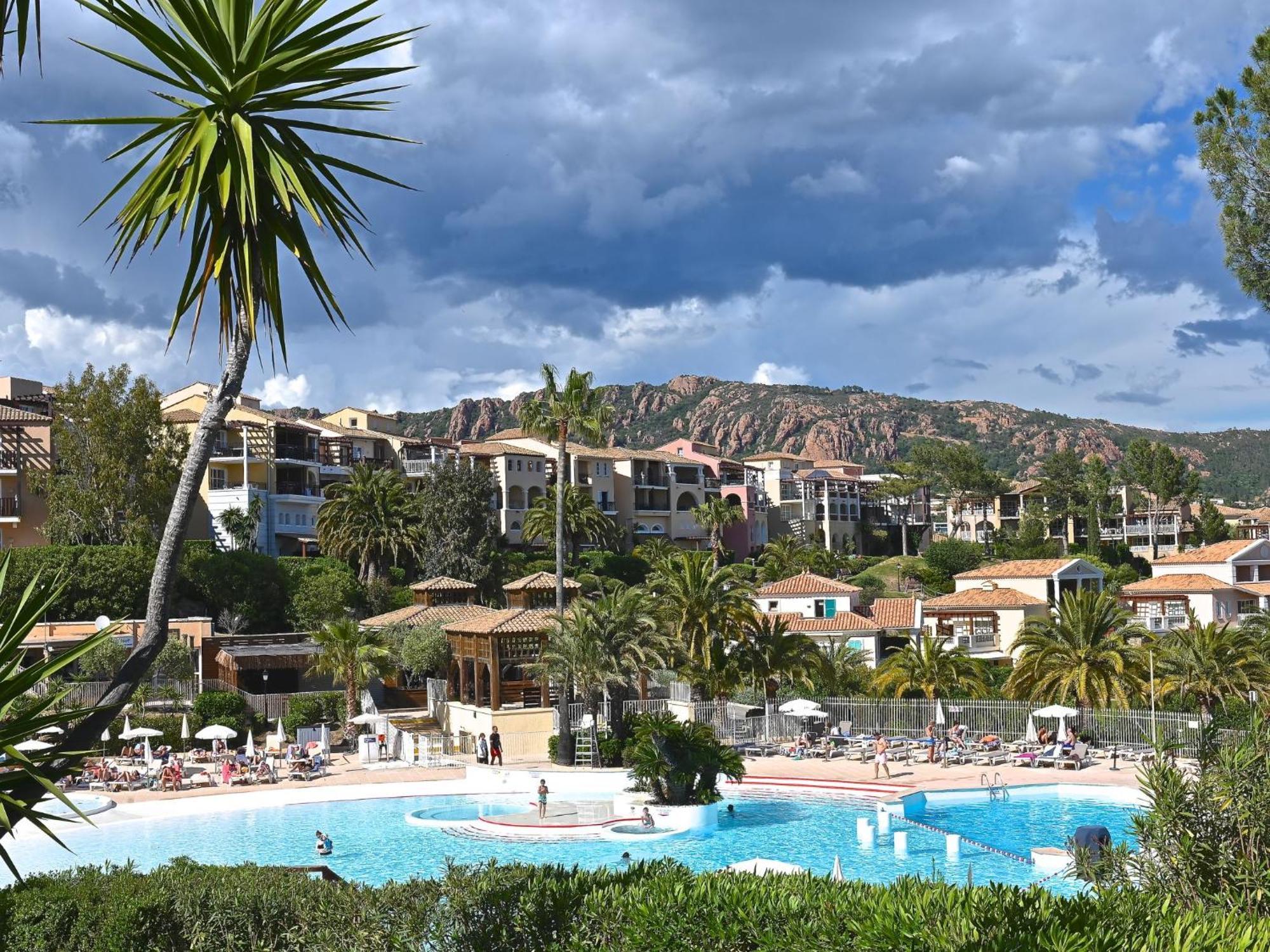 Apartment Village Cap Esterel - Le Village-52 By Interhome Сен-Рафаель Екстер'єр фото