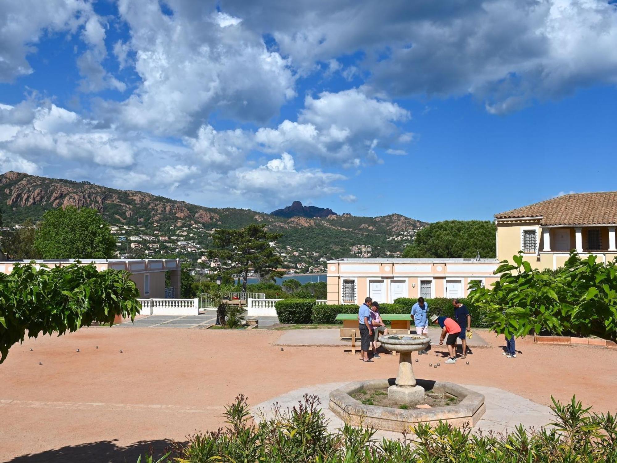 Apartment Village Cap Esterel - Le Village-52 By Interhome Сен-Рафаель Екстер'єр фото